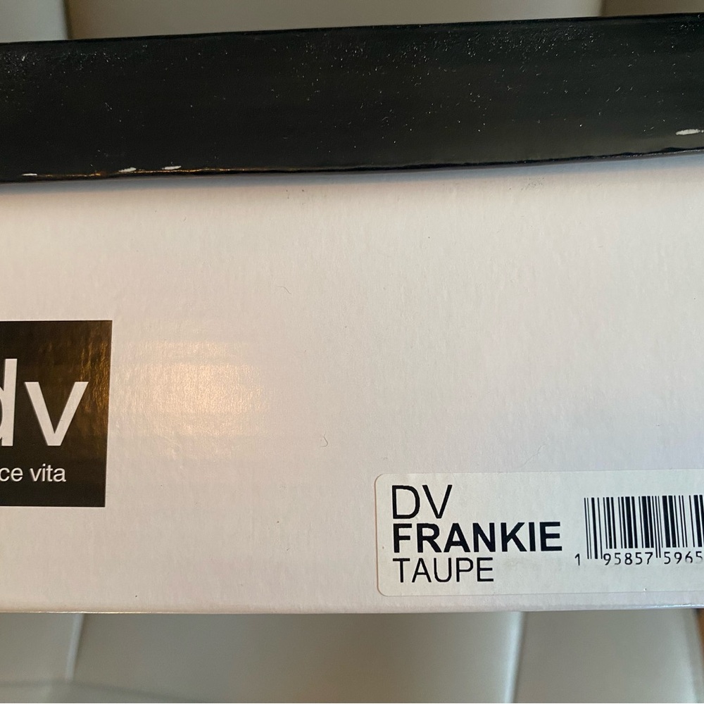 Dolce Vita Boots Girls Size 3 
NIB - Picture 8 of 8